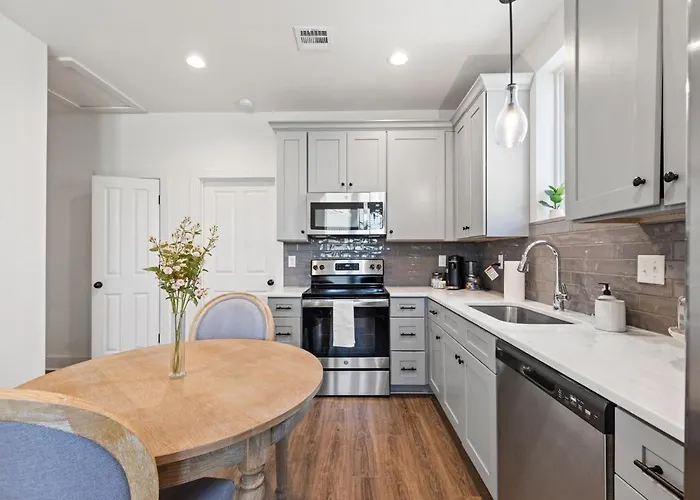 Appartement New Vermillion House King Bd Cajun Luxury Book Now Lafayette